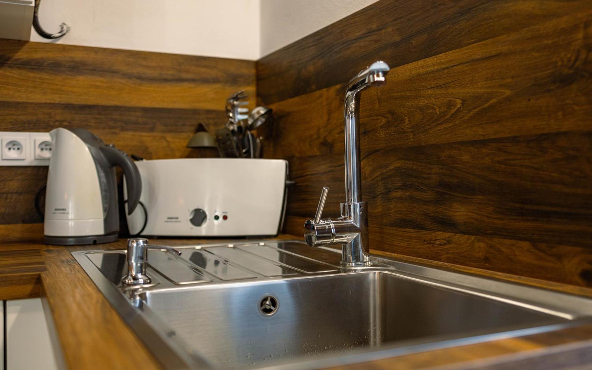 Luxusni Apartman S Krbem - Kunraticke Svycarsko Kunratice  エクステリア 写真
